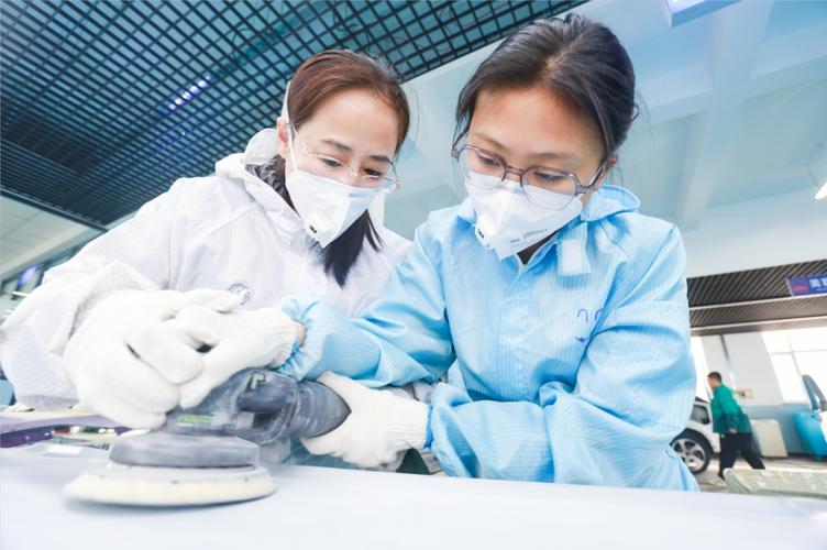 哈尔滨华德学院-一流应用型本科大学
